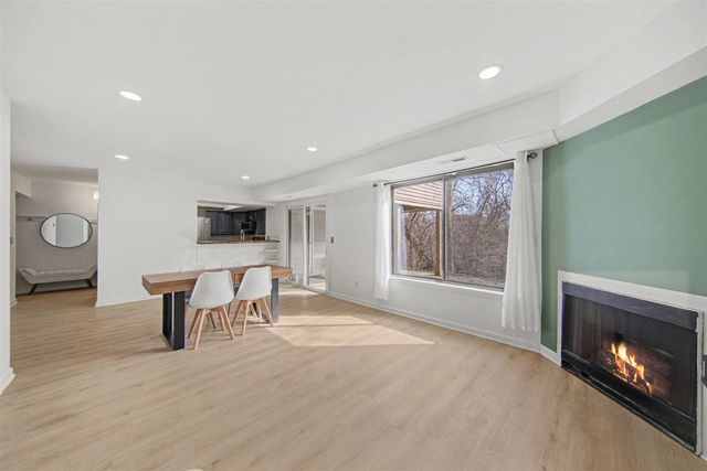 300 Briarcrest Drive 140, Ann Arbor, MI 48104