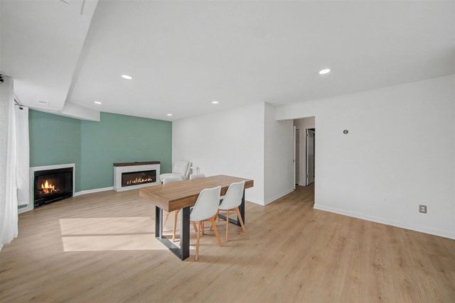 300 Briarcrest Drive 140, Ann Arbor, MI 48104