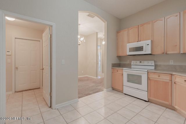 684 SID Drive, Jacksonville, FL 32218