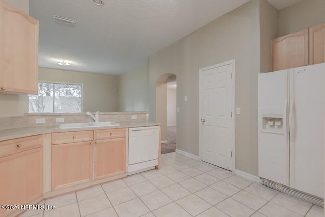 684 SID Drive, Jacksonville, FL 32218