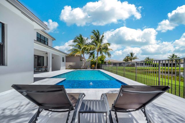 8804 Skyward Street, Boca Raton, FL 33496