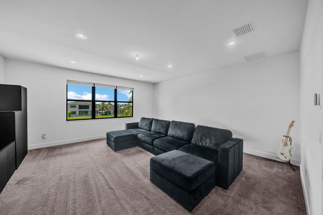 8804 Skyward Street, Boca Raton, FL 33496