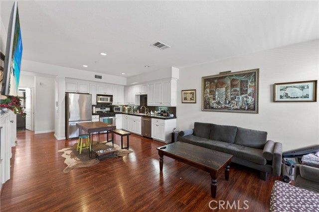 374 Aviator, Tustin, CA 92782