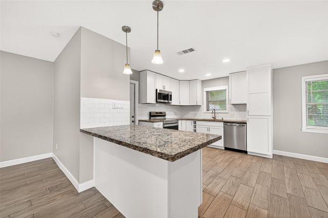 9219 Kostelnik Street, Needville, TX 77461