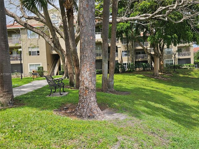 1780 Palm Cove 6-202, Delray Beach, FL 33445