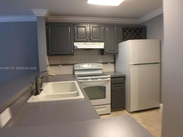 1780 Palm Cove 6-202, Delray Beach, FL 33445