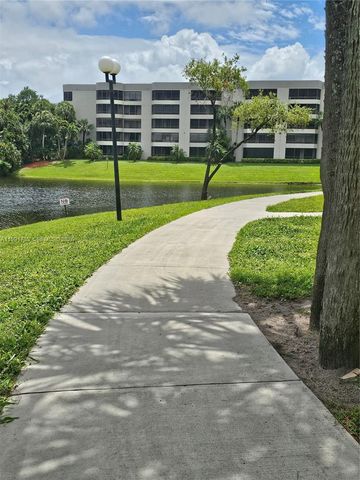1780 Palm Cove 6-202, Delray Beach, FL 33445