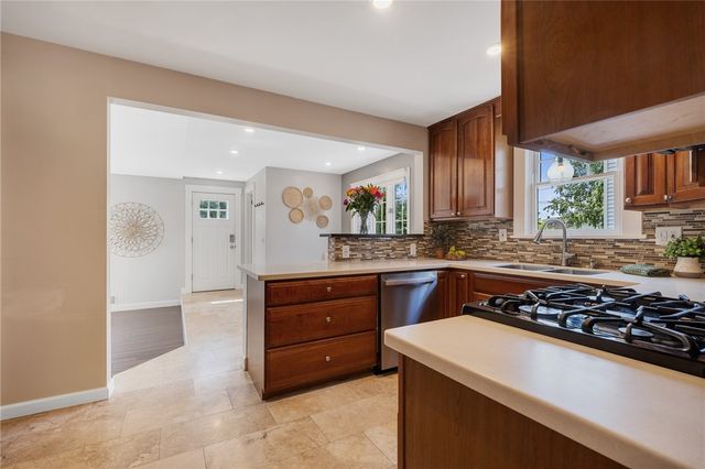 180 Yarmouth Road, Rochester, NY 14610