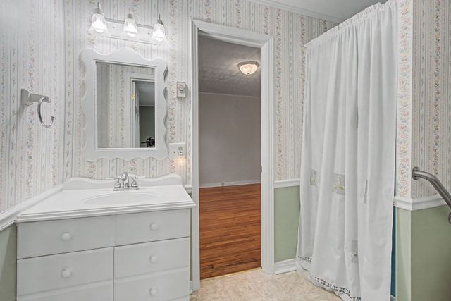 704 Fleming St, Columbia, TN 38401