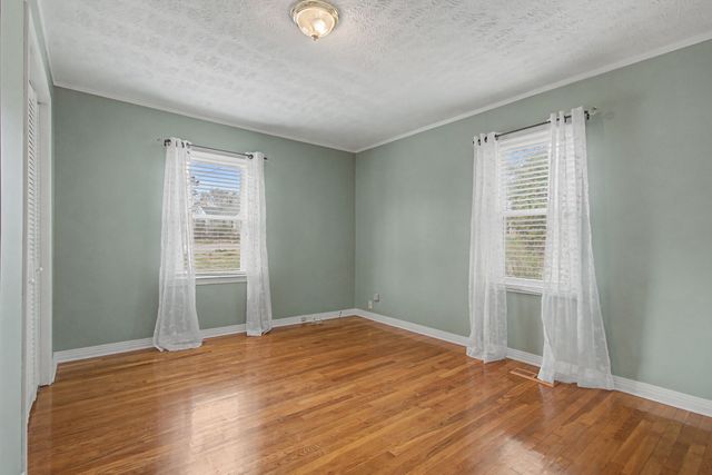 704 Fleming St, Columbia, TN 38401