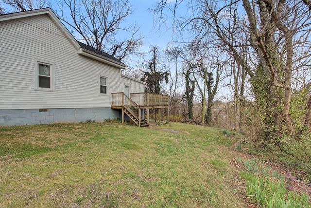 704 Fleming St, Columbia, TN 38401