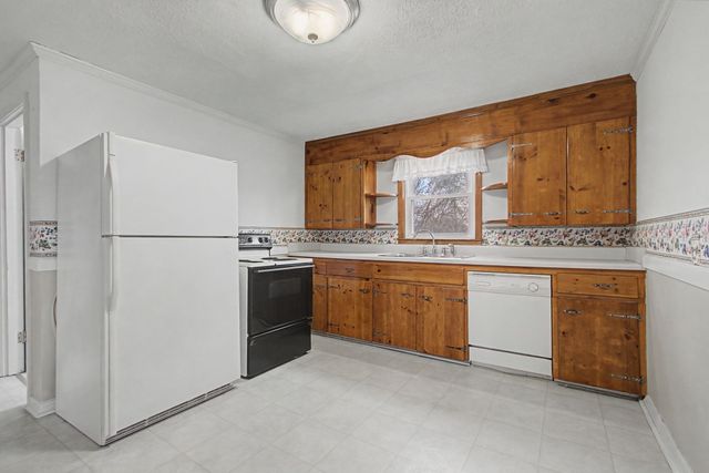 704 Fleming St, Columbia, TN 38401