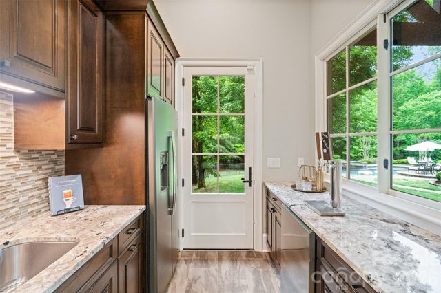 9105 Island Point Road, Charlotte, NC 28278
