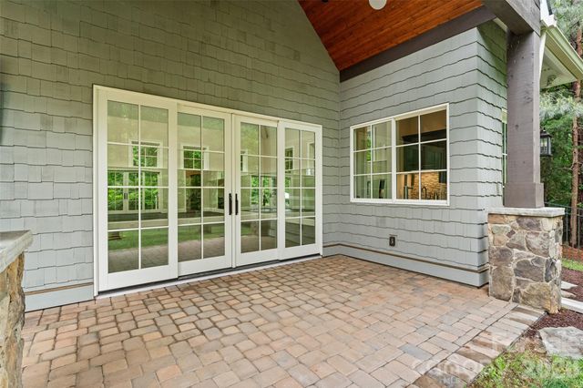 9105 Island Point Road, Charlotte, NC 28278