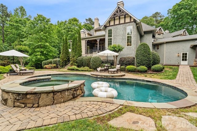 9105 Island Point Road, Charlotte, NC 28278