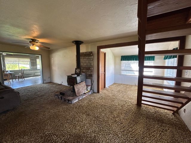 13990 N Applegate Road, Applegate, OR 97530