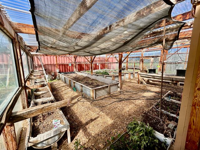 13990 N Applegate Road, Applegate, OR 97530