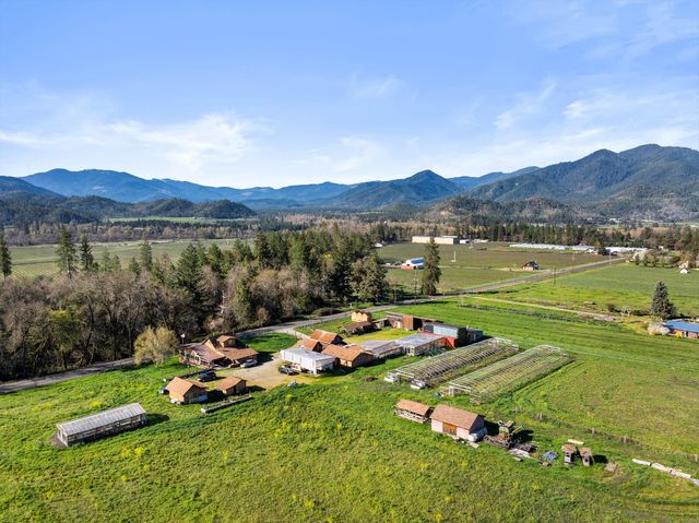 13990 N Applegate Road, Applegate, OR 97530