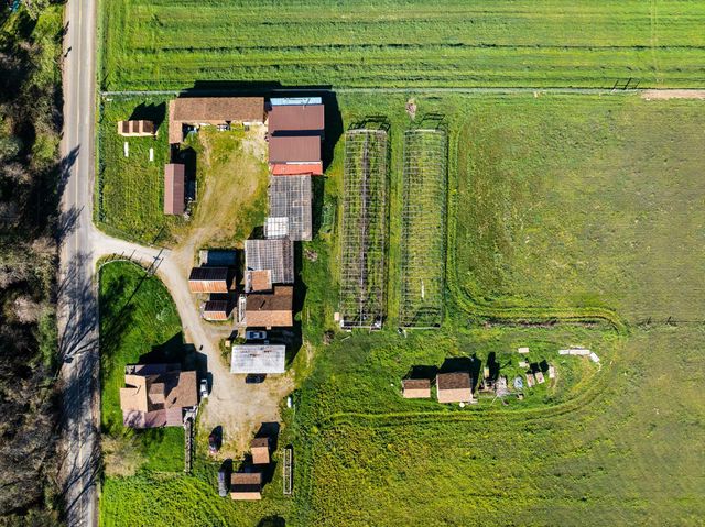 13990 N Applegate Road, Applegate, OR 97530