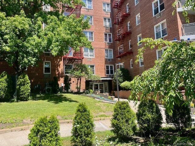 15105 Cross Island Parkway 1D, Whitestone, NY 11357