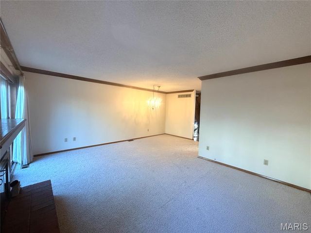 2041 Falling Brook Drive, Maryland Heights, MO 63043