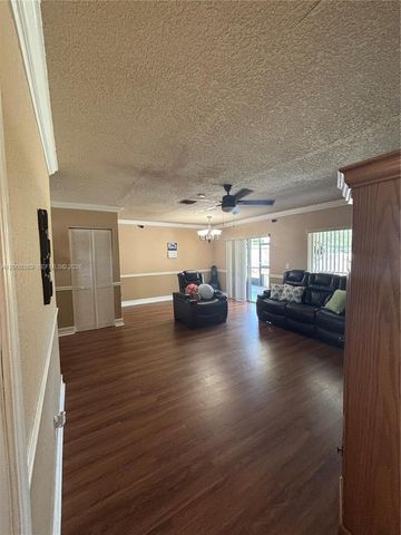 7471 SW 1st St, Margate, FL 33068