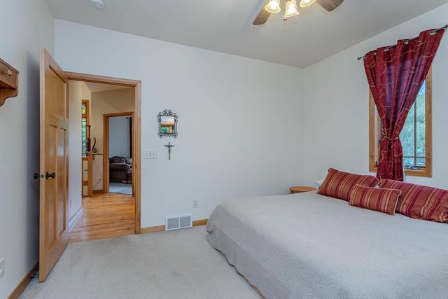 226936 Boulder Ridge CIRCLE, Wausau, WI 54401