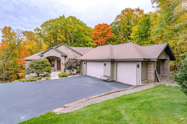 226936 Boulder Ridge CIRCLE, Wausau, WI 54401