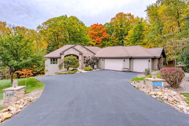 226936 Boulder Ridge CIRCLE, Wausau, WI 54401