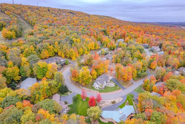 226936 Boulder Ridge CIRCLE, Wausau, WI 54401