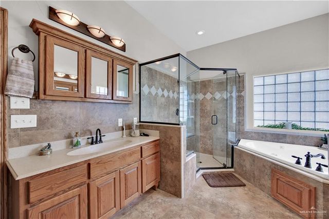 1208 Lake View Drive, Mission, TX 78572