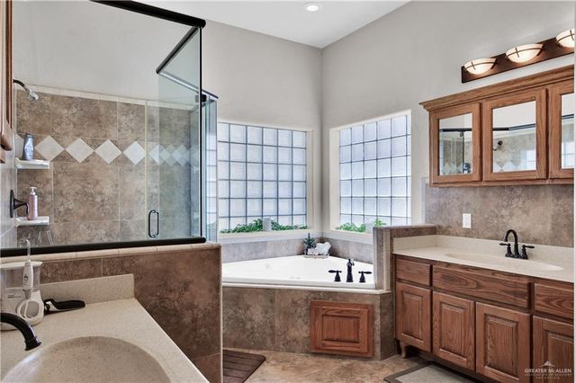 1208 Lake View Drive, Mission, TX 78572