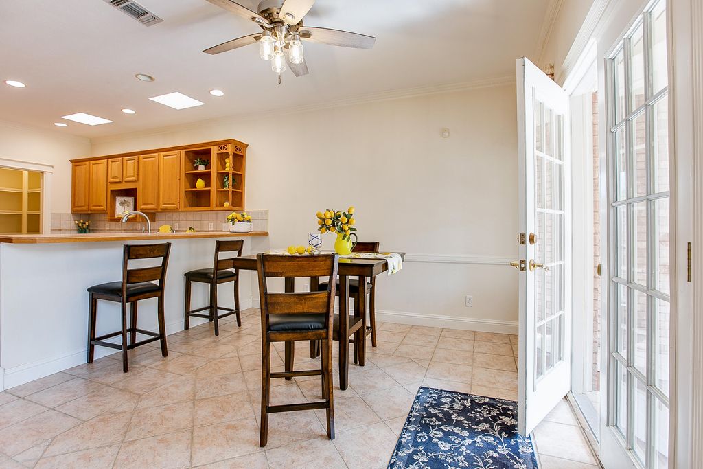 Image 10 of property listing at 1220 Dorchester Drive, San Angelo, TX 76901