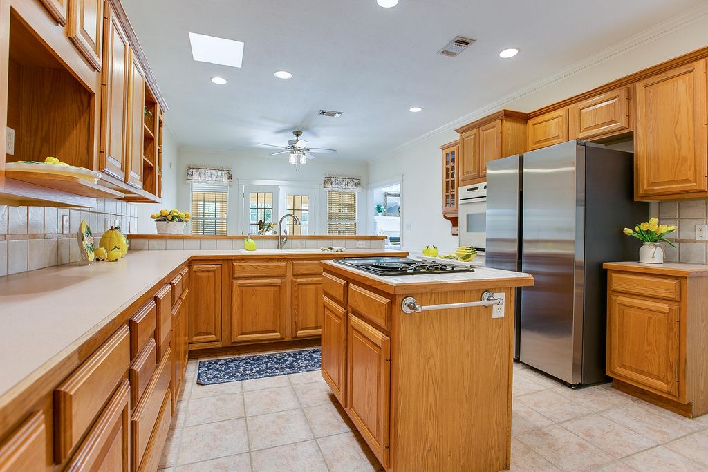Image 13 of property listing at 1220 Dorchester Drive, San Angelo, TX 76901