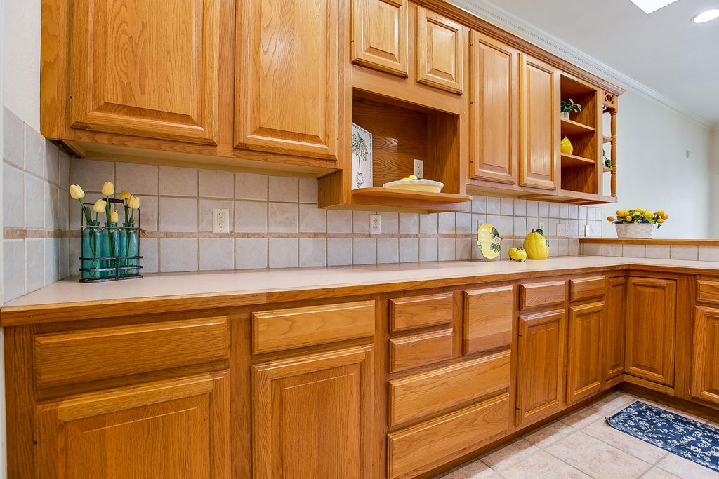 Image 16 of property listing at 1220 Dorchester Drive, San Angelo, TX 76901