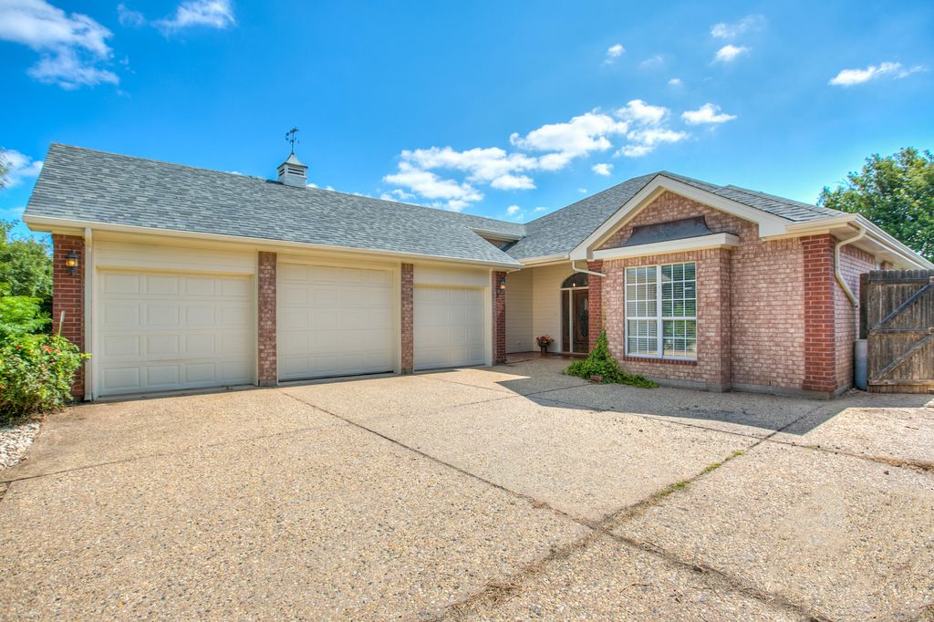 Image 37 of property listing at 1220 Dorchester Drive, San Angelo, TX 76901