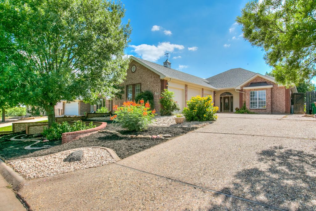 Image 39 of property listing at 1220 Dorchester Drive, San Angelo, TX 76901