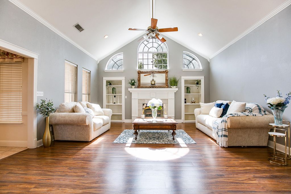Image 6 of property listing at 1220 Dorchester Drive, San Angelo, TX 76901