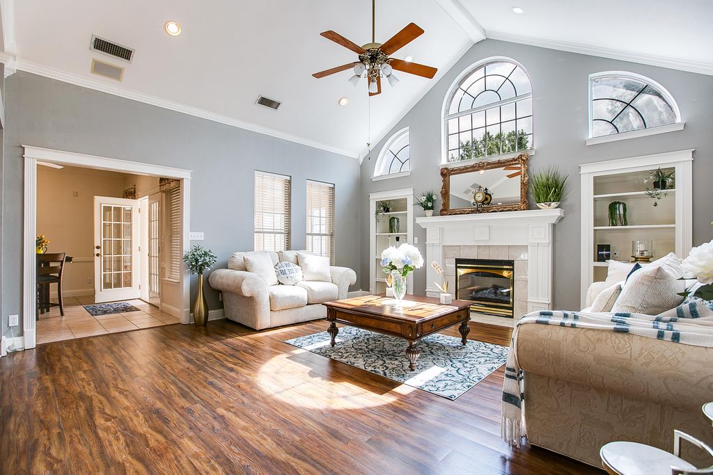 Image 8 of property listing at 1220 Dorchester Drive, San Angelo, TX 76901