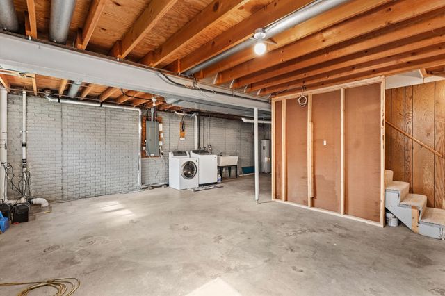 1421 NW Pebble Drive, Ankeny, IA 50023