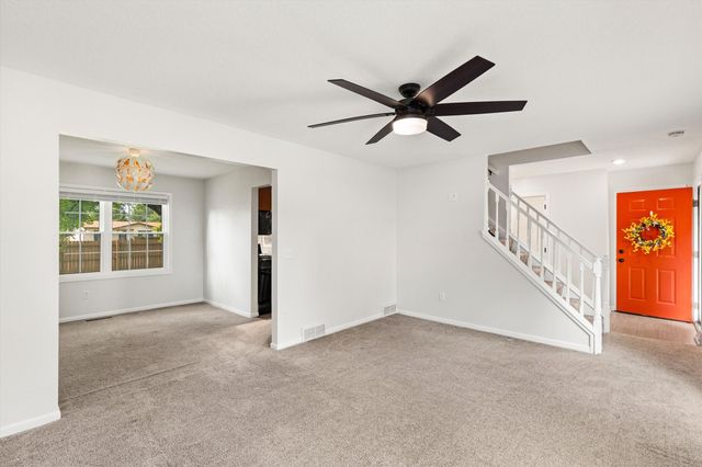1421 NW Pebble Drive, Ankeny, IA 50023