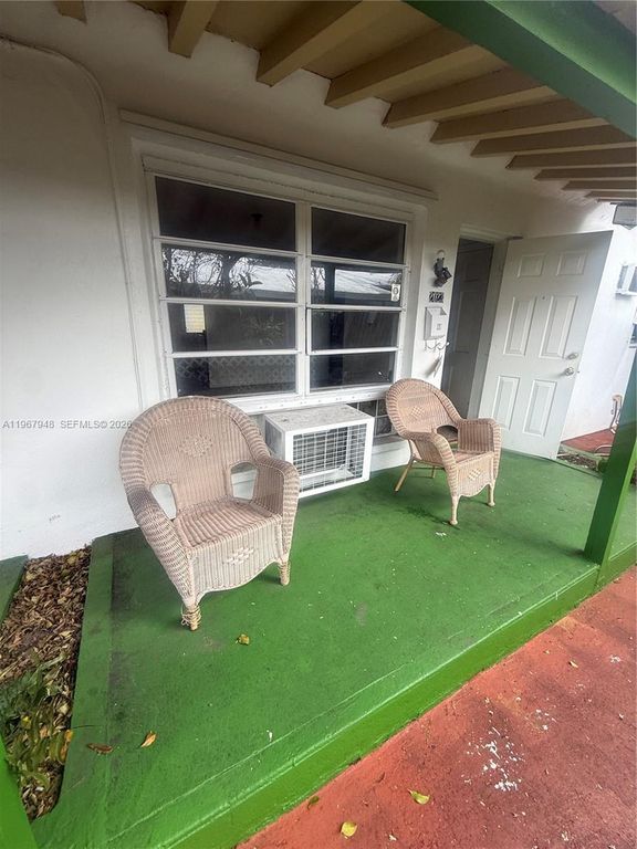 2023 Taylor St 2, Hollywood, FL 33020