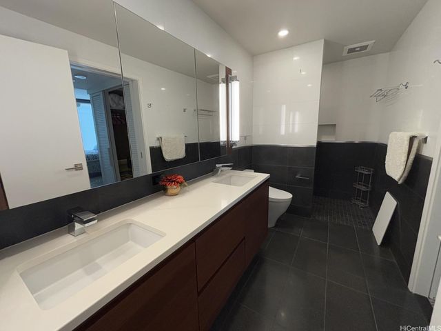 1108 Auahi Street 2908, Honolulu, HI 96814