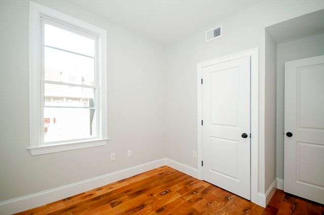 205 Marion St. 2, Boston, MA 02128