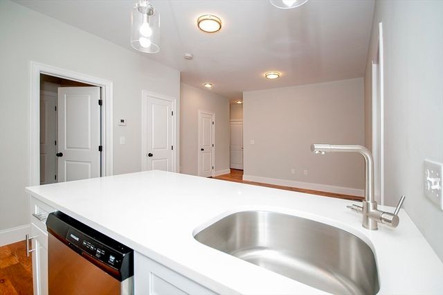 205 Marion St. 2, Boston, MA 02128