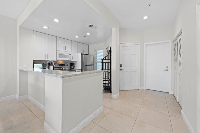 11545 Old Ocean Boulevard B, Boynton Beach, FL 33435