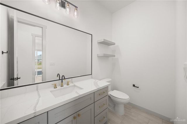 907 Platinum Street, Mission, TX 78572