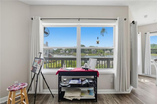 1024 Porte Harbour Arch Apt 201, Hampton, VA 23664