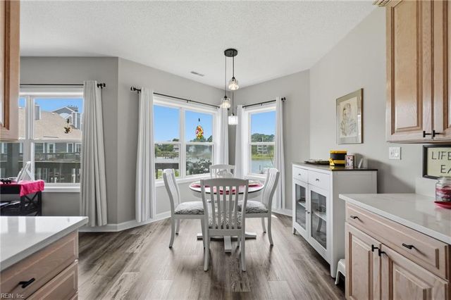 1024 Porte Harbour Arch Apt 201, Hampton, VA 23664