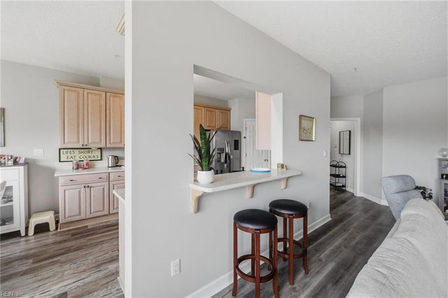 1024 Porte Harbour Arch Apt 201, Hampton, VA 23664